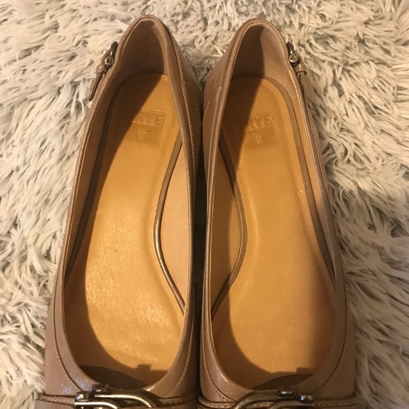 Frye Women’s Peep Toe Wedge shoe - Picture 2 of 5